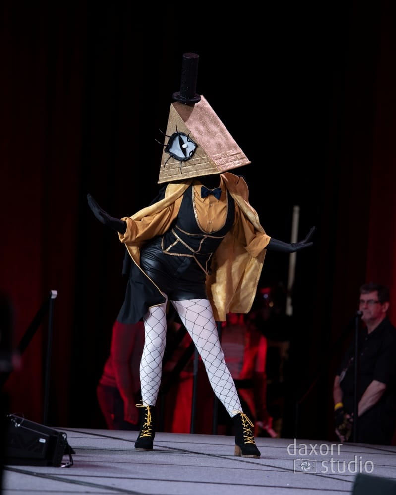 C2E2 2025 Cosplay Showcase by Daxorr Studio